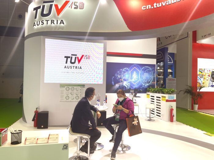 TÜV AUSTRIA auf der China International Import Expo 2022 (CIIE), einer wichtigen internationalen Plattform zur Förderung von Handel, Investitionen und globaler Zusammenarbeit.