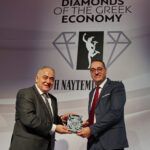 TÜV AUSTRIA Hellas sparkles at the "Diamonds of the Greek Economy 2022" Awards TÜV AUSTRIA Hellas, the leading Certification and Inspection organization in Greece, has been distinguished for a second consecutive time as a "Diamond of the Greek Economy". Beaming with pride of his staff´s incredible commitment and achievements, TÜV AUSTRIA Hellas general manager Ioannis Kallias (r) announced: “TÜV AUSTRIA Hellas continues to grow on all levels.” (C) Naftemporiki